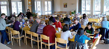 Familienfreizeit Michaelshof 2011 (Bild: Frühstück)
