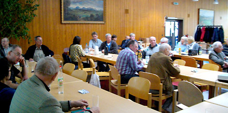 Mitgliederversammlung 2011 [Bild: Warten aufs Ergebnis]